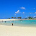沖縄美ら海水族館周辺のエメラルドビーチはおすすめ！